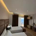 Otel Erioni 3*