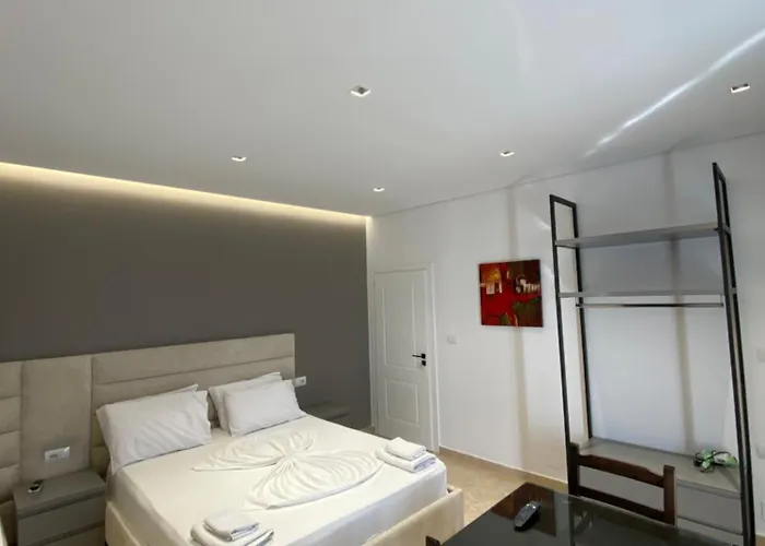 Hotel Erioni 3*